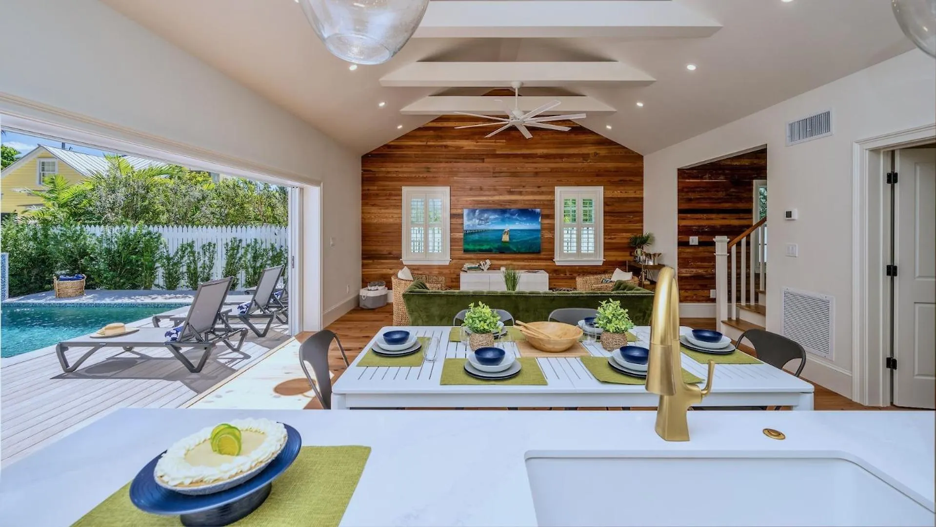 Spirit Of Key West By Last Key Realty 0*,